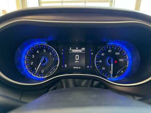 Used 2019 Chrysler Pacifica Touring Plus w/ Tire & Wheel Group image 28