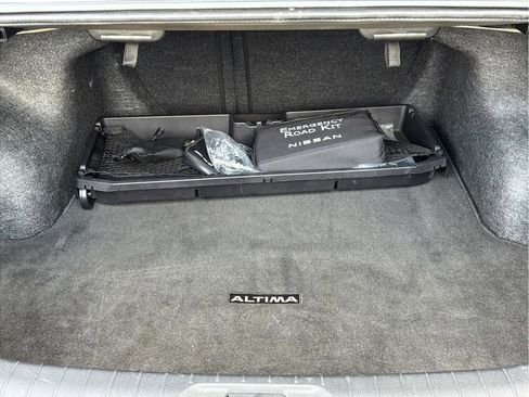 Used 2025 Nissan Altima 2.5 SV image 29