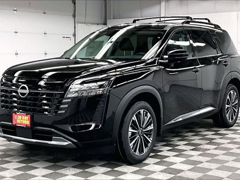 New 2026 Nissan Pathfinder Platinum w/ Cargo Package AWD/4WD image 3