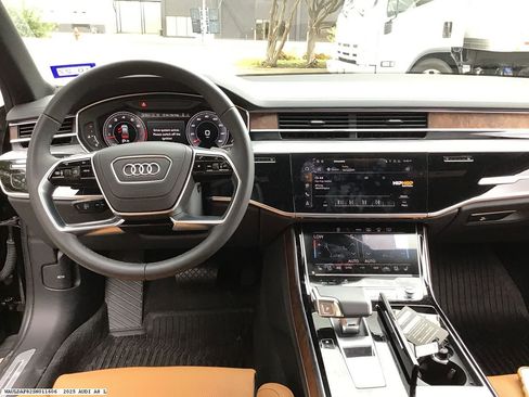 Used 2025 Audi A8 L 3.0T AWD/4WD image 9