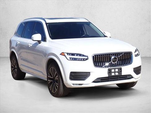 Used 2020 Volvo XC90 T6 Momentum w/ Protection Package Premier AWD/4WD image 5