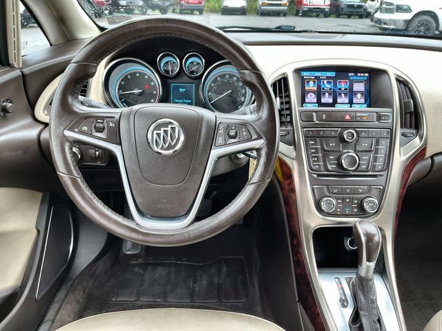 Used 2013 Buick Verano FWD image 12