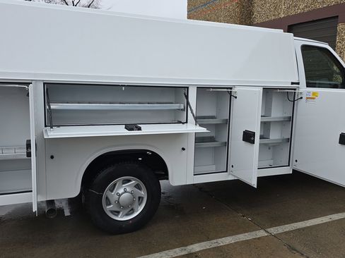 New 2025 Ford E-350 and Econoline 350 Super Duty w/ Power Equipment Group image 6