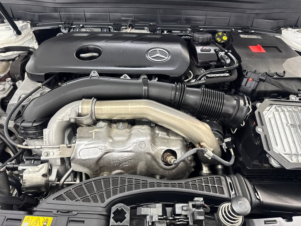 Used 2025 Mercedes-Benz GLB 250 w/ Exclusive Package image 74