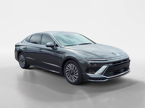 New 2025 Hyundai Sonata Limited image 7