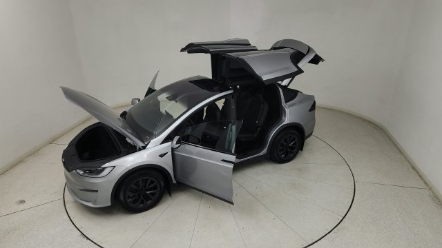 Used 2024 Tesla Model X AWD/4WD image 32