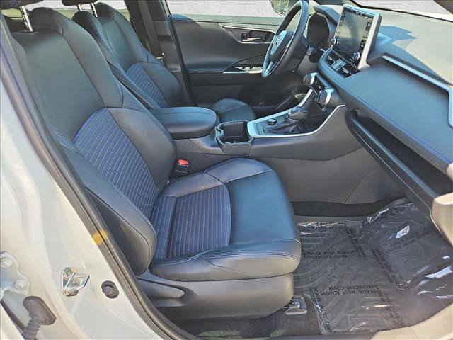 Used 2022 Toyota RAV4 XSE w/ XSE Grade Weather Package AWD/4WD image 21