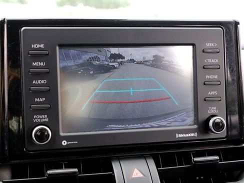 Used 2021 Toyota RAV4 XLE w/ Convenience Package FWD image 18