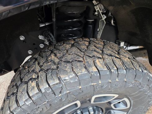 Used 2024 Ford F350 Platinum w/ FX4 Off-Road Package image 13