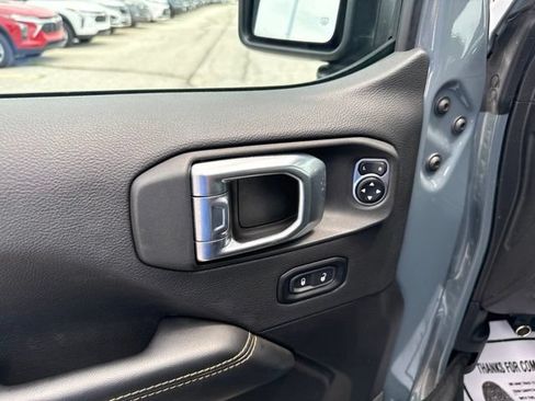 Used 2024 Jeep Wrangler Unlimited Sahara w/ Technology Group AWD/4WD image 25