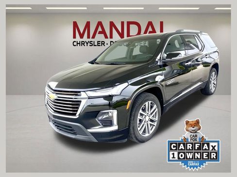 Used 2023 Chevrolet Traverse High Country FWD image 1