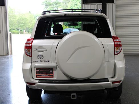 Used 2010 Toyota RAV4 Limited FWD image 4