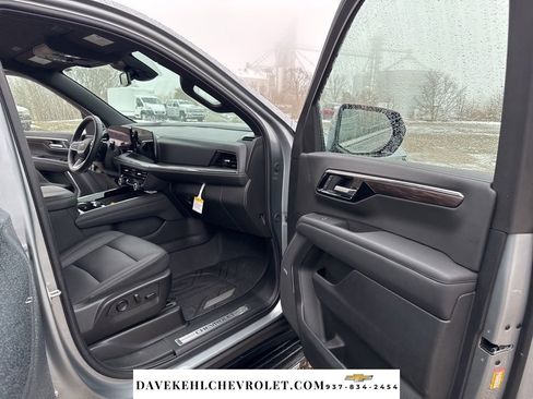 Used 2025 Chevrolet Tahoe LT w/ Comfort Package image 26