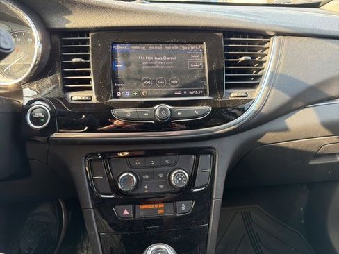 Used 2022 Buick Encore Preferred image 21