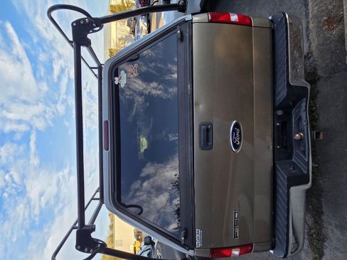 Used 2006 Ford F150 XLT image 4