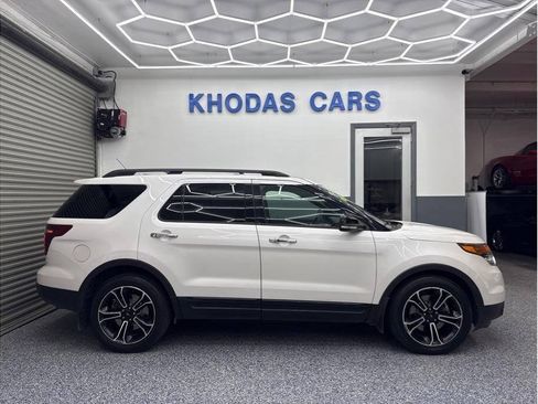 Used 2014 Ford Explorer Sport w/ Equipment Group 401A AWD/4WD image 5