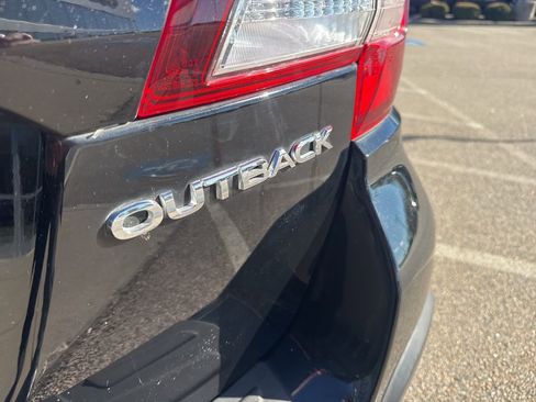 Used 2019 Subaru Outback 2.5i Touring image 28