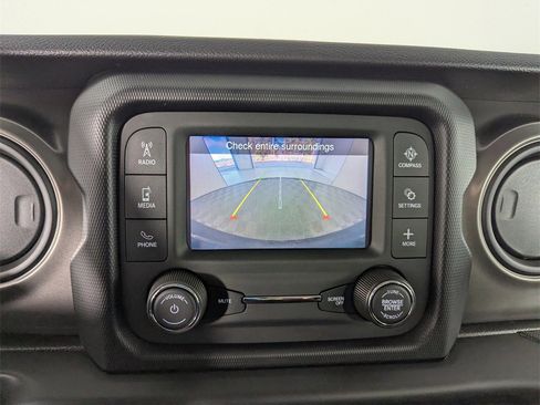 Used 2021 Jeep Wrangler Unlimited Sport image 23