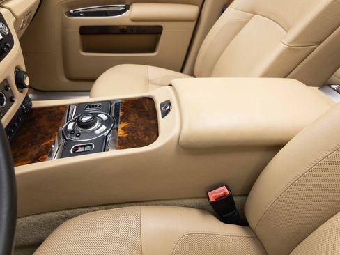 Used 2010 Rolls-Royce Ghost RWD image 26