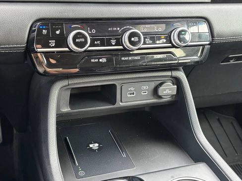 Used 2023 Honda Pilot Elite image 23