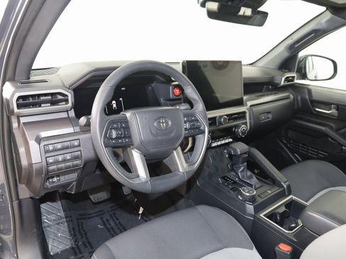 Used 2025 Toyota Tacoma TRD Off-Road image 25