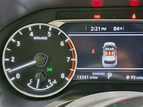 Used 2023 Nissan Rogue SV image 12