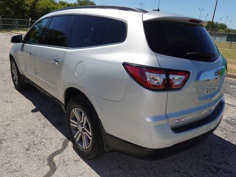Used 2015 Chevrolet Traverse LT FWD image 5