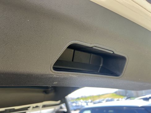 Used 2021 GMC Yukon SLT w/ SLT Luxury Plus Package image 34