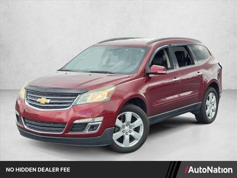 Used 2017 Chevrolet Traverse LT w/ Style and Technology Package FWD image 1