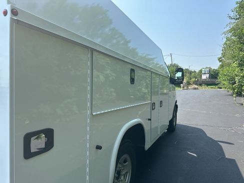 New 2025 Chevrolet Express 3500 w/ Power Convenience Package RWD image 6