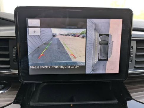 Used 2022 Ford Explorer Limited w/ Equipment Group 301A image 23