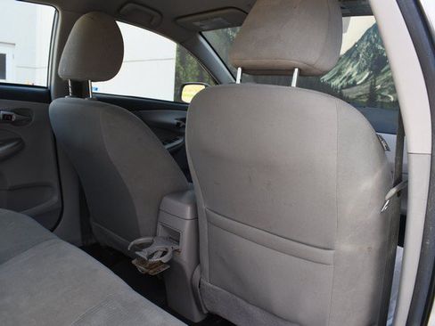 Used 2012 Toyota Corolla LE FWD image 27