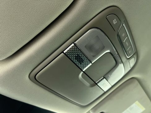 Used 2020 Kia Telluride LX FWD image 14