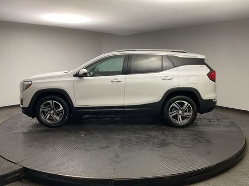 Certified 2021 GMC Terrain SLT image 4