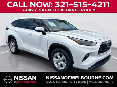 Used 2023 Toyota Highlander LE