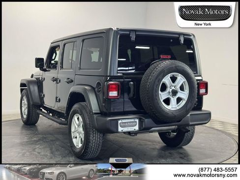 Used 2022 Jeep Wrangler Unlimited Sport AWD/4WD image 5