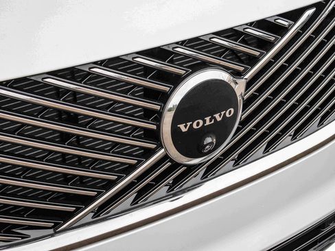 New 2026 Volvo XC90 B6 Ultra w/ Lounge Package image 16