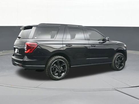 Used 2024 Ford Expedition Limited AWD/4WD image 16