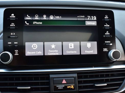 Used 2018 Honda Accord Touring image 38