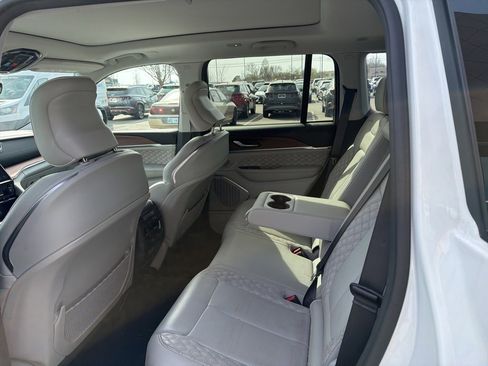 Used 2023 Jeep Grand Cherokee Summit image 16