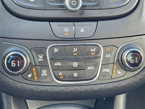 Used 2024 Chevrolet Malibu LT image 35