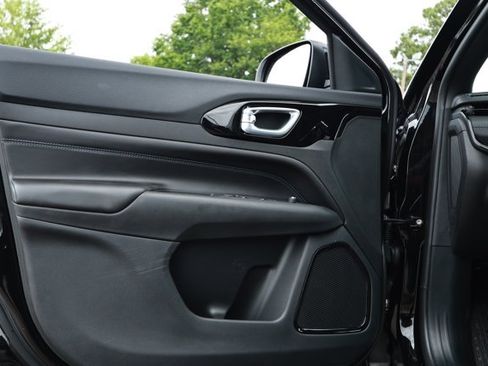New 2026 Jeep Compass Latitude AWD/4WD image 22