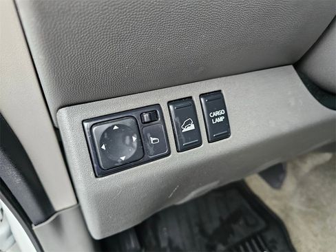 Used 2016 Nissan Frontier SV image 19