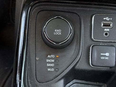 Used 2021 Jeep Compass Limited AWD/4WD image 21