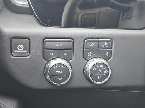 Used 2024 GMC Sierra 1500 SLT image 26