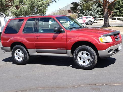 Used 2001 Ford Explorer Sport image 2