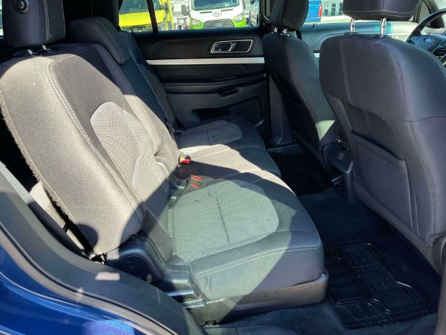 Used 2016 Ford Explorer XLT AWD/4WD image 22