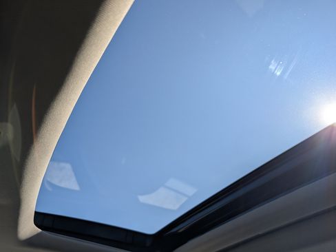 Certified 2025 Acura TLX w/ Technology Package image 23