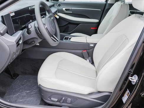 New 2025 Hyundai Sonata SEL image 11
