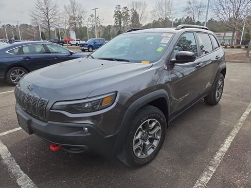 Used 2022 Jeep Cherokee Trailhawk w/ Sun, Sound & Nav Group image 8